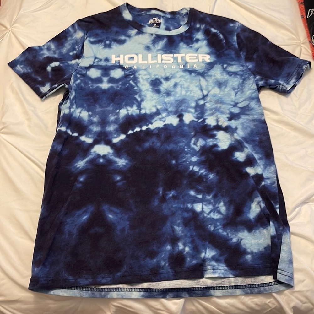 Hollister Men’s Medium Tee EUC
